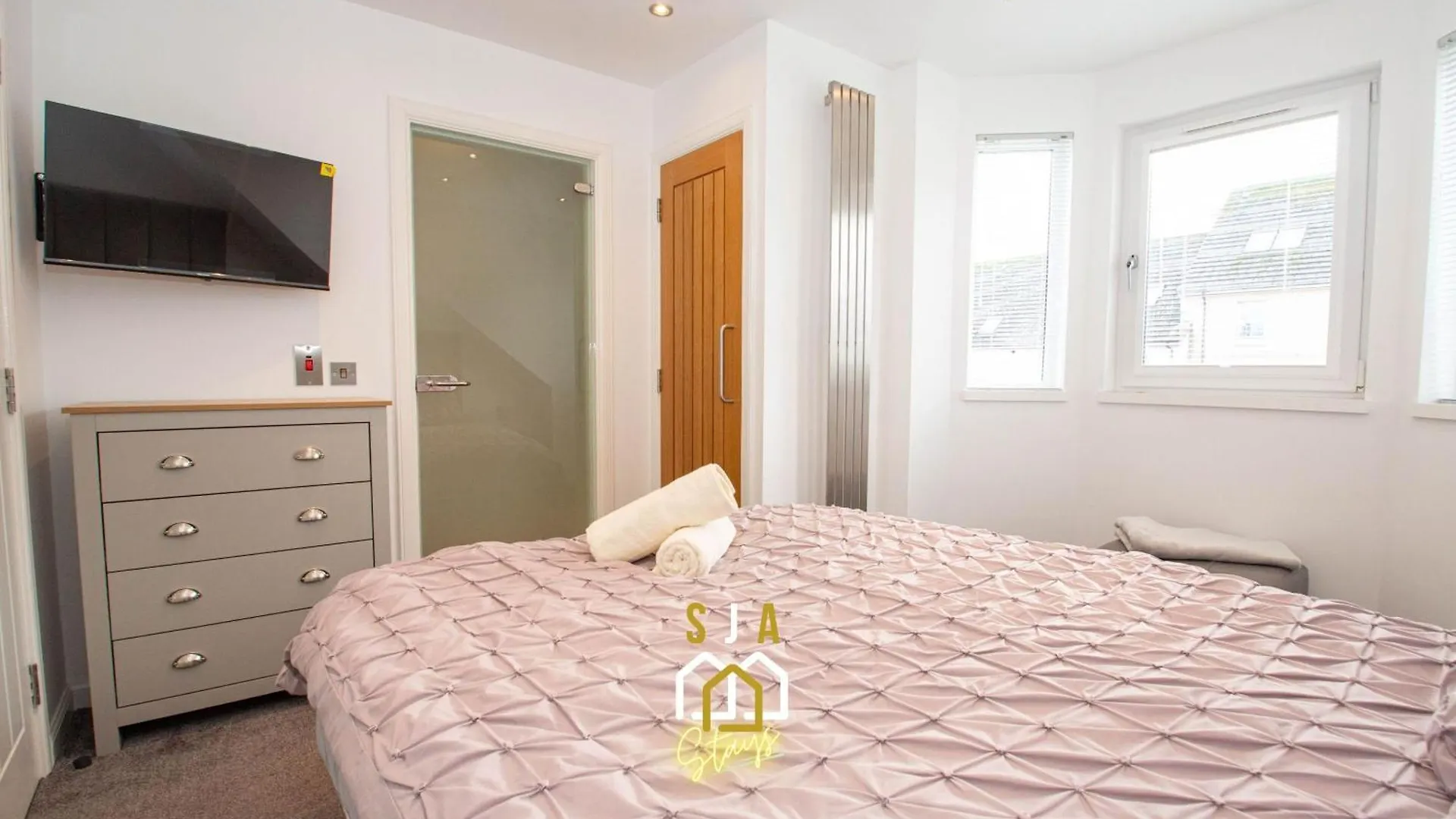 Affleck Retreat 3 - Sja Stays - Modern 1 Bed Apartment アバディーン